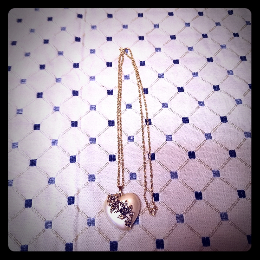Vintage Heart Pendant on Goldtone Rope Chain